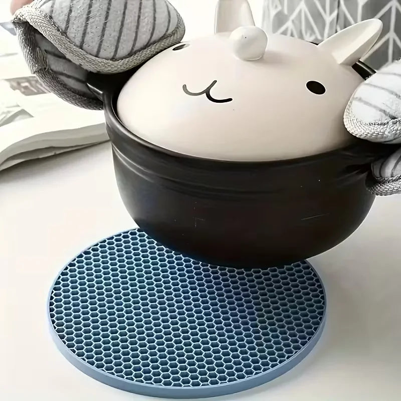 4 Round Kitchen Trivets, Reusable Heatproof Mat for Table Protection Under Hot Cookware & Dishes